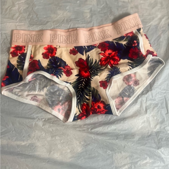 Pink Low Rise Hawaii Print Panties - Picture 3 of 16